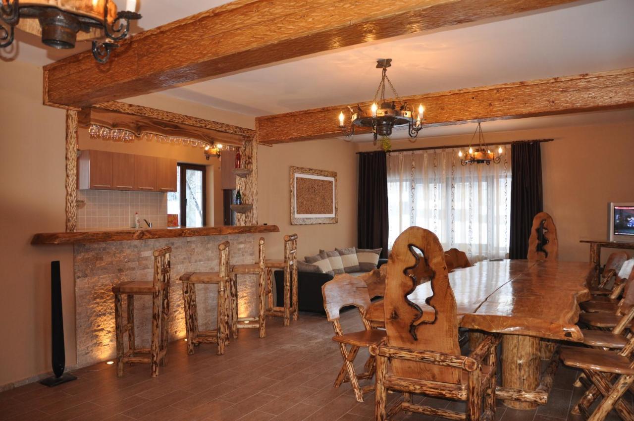 Casa De Vacanta Sadu Buitenkant foto