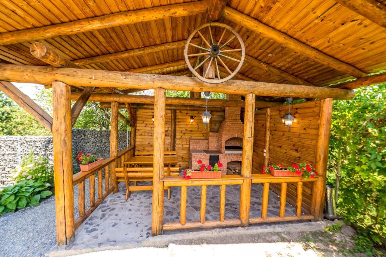 Casa De Vacanta Sadu Buitenkant foto