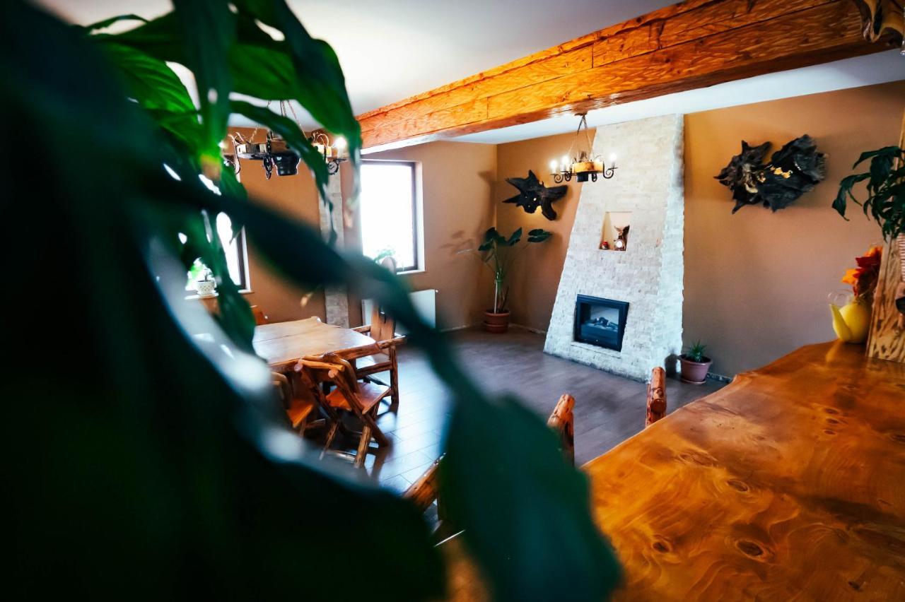 Casa De Vacanta Sadu Buitenkant foto
