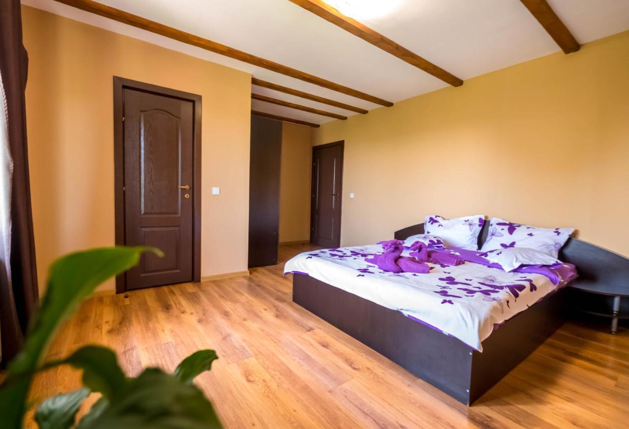 Casa De Vacanta Sadu Buitenkant foto